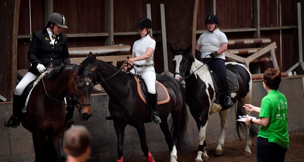 Ridning er på programmet til Special Olympics Idrætsfestival for personer med udviklingshandicap. Foto: Lars Møller
