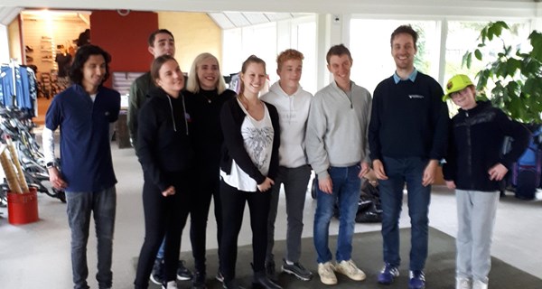 Gruppebillede af deltagerne i paragolf-arrangementet hos Hørsholm Golf.