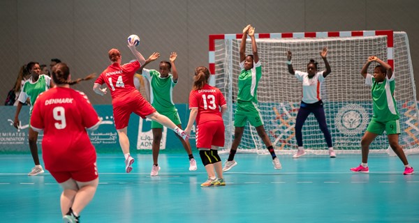 Anette Kjær Christensen (nr. 14) blev dansk topscorer i Abu Dhabi. Foto: Parasport Danmark