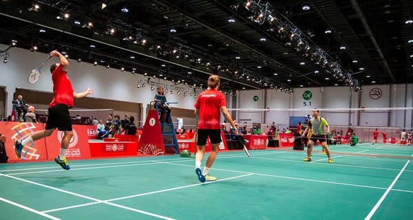 Lasse Frandsen (tv.) og Casper Wøbbe i aktion ved SOWSG 2019. Foto: Parasport Danmark