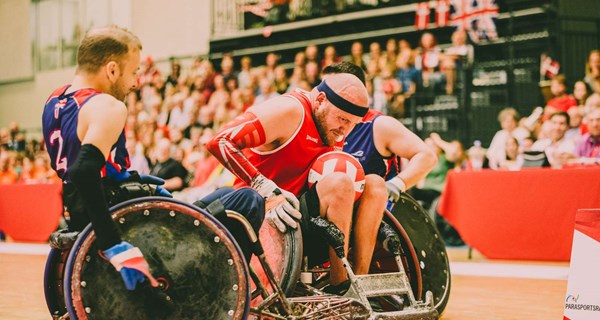 Leon Jørgensen kæmpede bravt sammen med resten af det danske landshold, men måtte se sig besejret af briterne i finalen. Foto: www.leesfoto.net