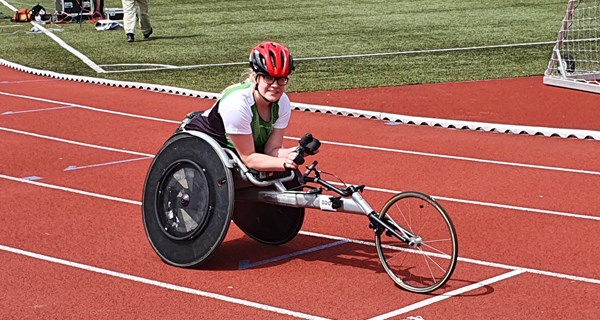 13-årige Freya Jørgensen fra Kolding er pt. Danmarks eneste kvindelige kørestolsracer. Foto: Privat