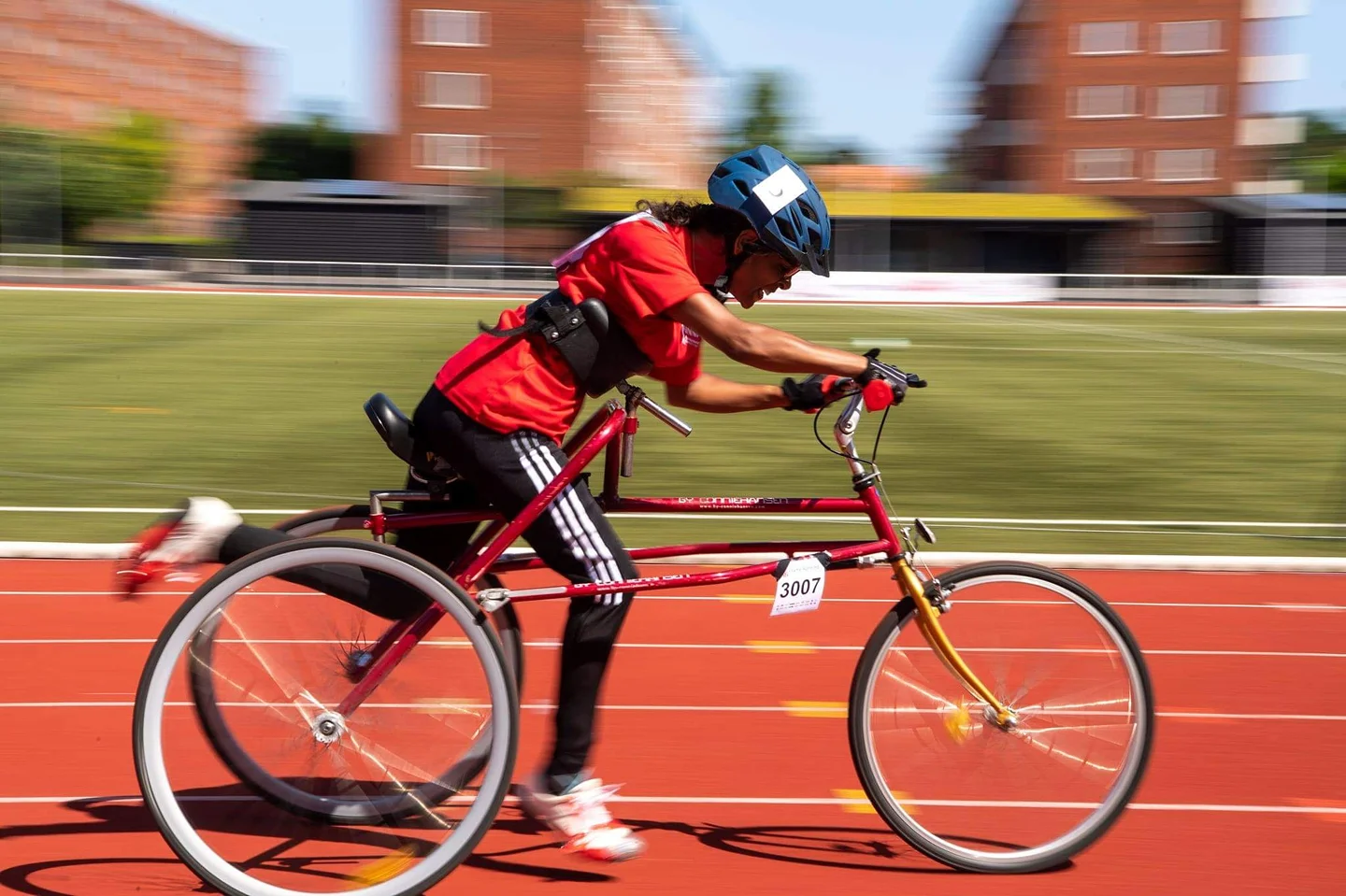 Sanne Archana Thorup på sin FrameRunner.