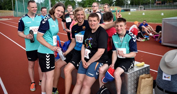 Parasport Danmarks Special Olympics Idrætsfestival er mere end en sportsbegivenhed. Det er en måde at understøtte klubbernes arbejde ved at give både frivillige og medlemmer et socialt og sportsligt højdepunkt at forberede og glæde sig til, skriver John Petersson.