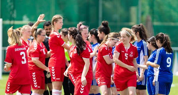 Ved Special Olympics World Games i 2019 i Abu Dhabi stillede Danmark bl.a. op i kvindefodbold. Det gør vi også ved legene i Berlin.