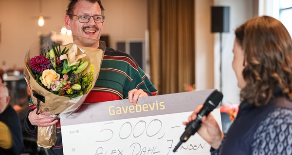 Alex Dahl Jensen fik overrakt Ildsjæleprisen 2024 ifm. årets repræsentantskabsmøde i Parasport Danmark.