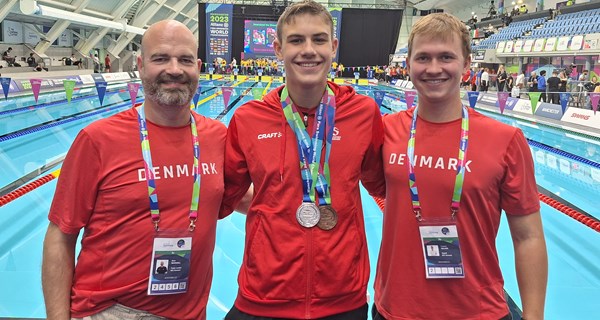 Brian Marshall (t.v.) har bl.a. haft et godt samarbejde med Alexander Hillhouse og Alexanders personlige træner Frederik Galving (t.h.).