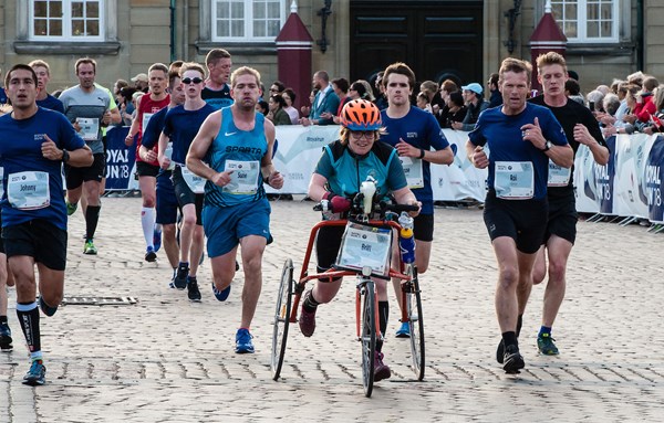 Paraatleter deltog ved årets Royal Run.