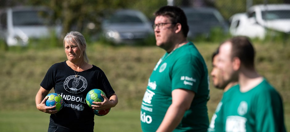 Pernille Thomsen er til daglig klubtræner i AB Håndbold Special. Nu er hun også kvindelandstræner for Special Olympics-håndbold. Foto: Lars Møller