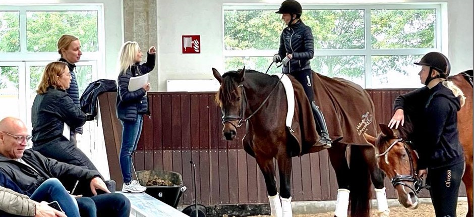 20 rytter havde tilmeldt sig samlingen på Vilhelmsborg og 18 rytter på Slangerupgård. Foto: Parasport Danmark