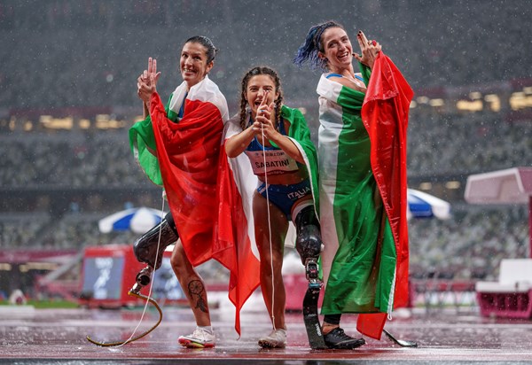 Ambra Sabatini, Martina Caironi og Monica Contratto, Italien, vandt guld, sølv og bronze i 100 m. Foto: OIS/Thomas Lovelock