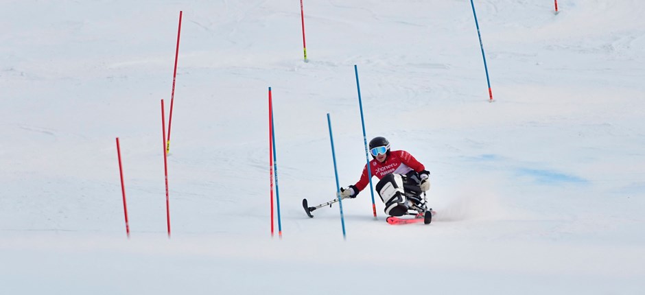 Adam Nybo kører sitski til VM i Lillehammer. Foto: Luc Percival