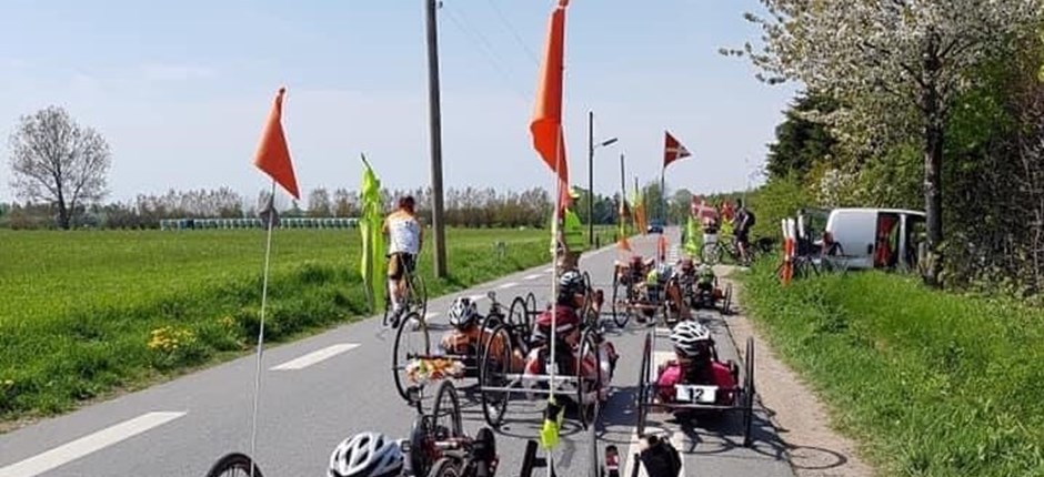 Kr. Himmelfartsdag, den 26. maj, afvikler Lyngby Handicap Idrætsforening sammen med Dansk Håndcykel Klub cykelløbet Tour de Kongelunden.