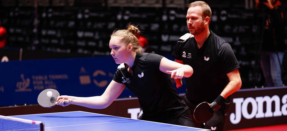 Peter Rosenmeier og Thea Amalie Nielsen spillede sig i VM-finalen i mixed double. Foto: ITTFWorld