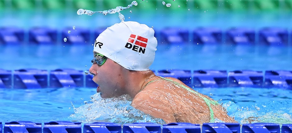 Amalie i vandet ved hendes sidste Paralympiske Lege i Tokyo sidste år. FOTO: LARS MØLLER