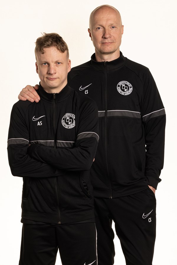 Carsten Sjørvad (th.) med  sin søn Andreas, der stadig  spiller i Hammerum IF