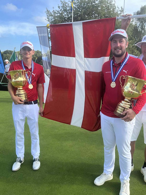 Privat foto af Frederik Brokfelt-Christiansen og Casper Holst-Christensen ved EM i Paragolf 2025 i Malmø, Sverige