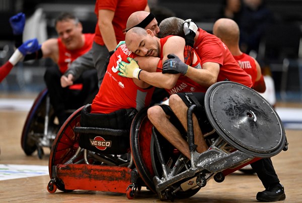 Glade danske spillere ved seneste VM i Vejle i 2022, da Danmark sikrede sig en plads i semifinalen. Foto: Lars Møller.